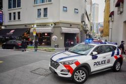 Phẫn nộ gã đàn ông châm lửa đốt cụ ông 79 tuổi trên phố