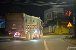 Nghệ An: Xe quá khổ, quá tải vẫn 'lộng hành' xuyên đêm