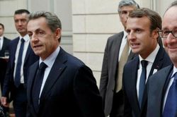 Bầu cử Pháp: Cựu Tổng thống Hollande, Sarkozy ủng hộ ông Macron