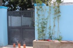 Hai vợ chồng tử vong tại nhà riêng bên 2 bé gái đói lả