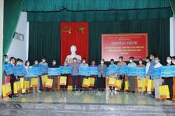 Hỗ trợ xây dựng nhà ở cho đồng bào Công giáo nghèo sinh sống trên sông