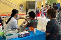 TP Hồ Chí Minh: Ngày đầu tiên tiêm vaccine phòng COVID-19 cho trẻ từ 5 đến dưới 12 tuổi
