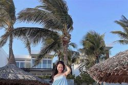 Diện váy babydoll tay phồng, bạn gái xinh như Trúc Anh 'Mắt biếc'