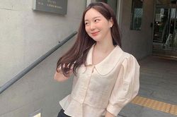 Gợi ý những outfit mặc đẹp cho chị em vào những ngày thời tiết ẩm ương 'khó chiều'