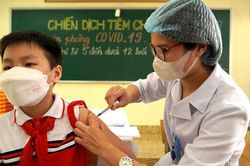 Chiều 16/4: Cập nhật mới nhất về tiêm mũi 3; đã có 2 địa phương tiêm vaccine COVID-19 cho trẻ từ 5 - dưới 12 tuổi