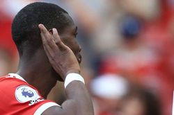 Bị CĐV nhà la ó, Pogba có hành động đáp trả đầy thách thức