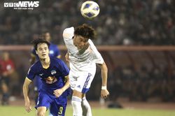 Văn Toàn nỗ lực bất thành trước hàng thủ Yokohama F. Marinos