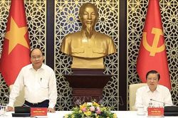 Xây dựng, hoàn thiện Nhà nước pháp quyền xã hội chủ nghĩa Việt Nam vì sự trường tồn của đất nước