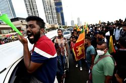 Khủng hoảng Sri Lanka: Giá nhiên liệu tiếp tục tăng mạnh ngay trước cuộc đàm phán cứu trợ với IMF