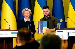 Ukraine tiến gần hơn tới quy trình gia nhập EU