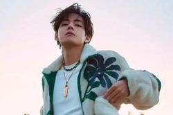 Fan kêu trời trước V BTS ướt át ở PTD Las Vegas ngày cuối