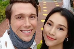 Chồng cũ đăng ảnh hạnh phúc bên Hoàng Oanh và con trai hậu ly hôn