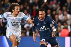 Neymar muốn tẩn cựu sao Arsenal vì thói ăn vạ