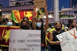 Vì sao Sri Lanka vỡ nợ?
