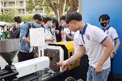 Khởi động dự án xây dựng năng lực giáo dục và nguồn nhân lực STEM