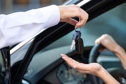 Những nguyên tắc cần tránh khi mượn xe người khác
