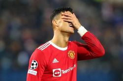 Ronaldo đau buồn báo tin mất con trai