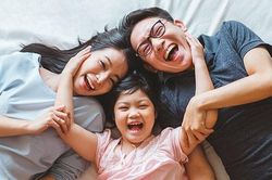 4 điều cha mẹ dạy con làm hành trang bước ra đời