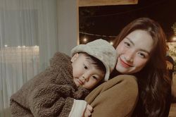 Những hotmom vừa làm mẹ vừa làm cha của Vbiz