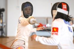 Đấu kiếm vượt qua chính mình tại SEA Games 31