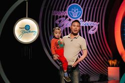 'Trạm yêu thương': Hành trình tìm lại màu da cho con của người cha nghèo ở Quảng Ninh