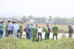 Phát hiện thi thể người đàn ông bị trói tay chân, bịt miệng dưới sông