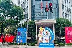 Hà Nội 'thay áo mới' rộn ràng chào đón SEA Games 31
