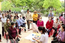 Quan tâm chăm sóc sức khỏe người dân tại cộng đồng