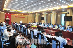 UBND tỉnh họp phiên thường kỳ tháng 4