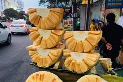 Mít Thái tại vườn rớt giá thê thảm chỉ còn 2.000 đồng/kg