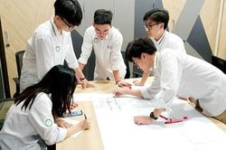 Cân bằng các điều kiện khi xây dựng tổ hợp môn học lựa chọn lớp 10