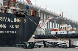 Cận cảnh nỗ lực giải cứu tàu Hong Kong (Trung Quốc) đâm va ở Hải Phòng
