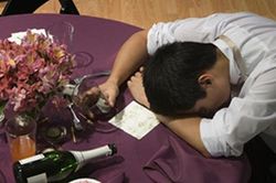 Chồng nát rượu bỏ bê chuyện gia đình và cách xử lý của vợ khiến chồng phải nể phục