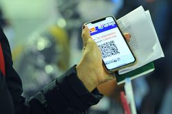 Đề xuất bỏ khai báo y tế với người nhập cảnh ở Tân Sơn Nhất