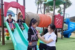 Nữ 'thuyền trưởng' mang đến diện mạo mới cho trường Mầm non vùng cao