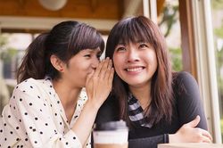 Tại sao nhiều người thích chia sẻ quá mức những điều riêng tư?