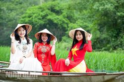 Tam Cốc, tháng tư về