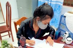 Vào cây xăng bắt 'dế'