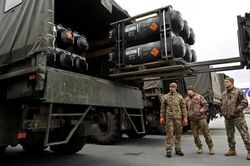 Các chính trị gia gửi thư cảnh báo Thủ tướng Đức về việc cấp vũ khí cho Ukraine