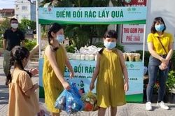Kinh tế Kinh tế Ngày hội đổi rác lấy quà