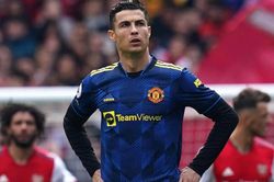Scholes: 'Phòng thay đồ MU như trải qua thảm họa'