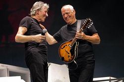 Ca khúc 'Comfortably Numb' của Pink Floyd: Hai mảng đối lập kỳ vĩ