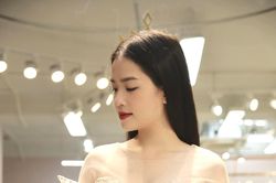 Bồ cũ Quang Hải diện váy cưới, nhan sắc được netizen khen hết lời