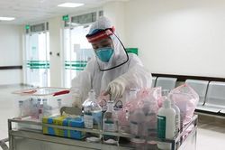 Hà Nội thêm 970 ca mắc COVID-19 mới