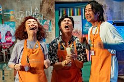 Phim của vợ chồng Thu Trang - Tiến Luật gây 'sốt' vé khi ra rạp sớm