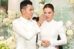 Đám cưới Phương Trinh Jolie - Lý Bình: Phương Trinh Jolie khóc khi nhận sính lễ