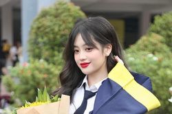 Nữ sinh Hàng không gây bão với nhan sắc ngày tốt nghiệp