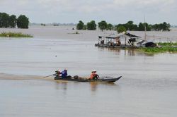 Mực nước sông Mekong lên cao bất thường giữa mùa khô