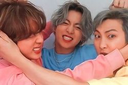 Quên mất mình là siêu sao, BTS cực kỳ hỗn loạn khi ở cạnh nhau