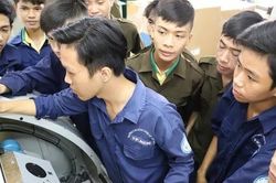 Liệu có thể dừng dạy chương trình văn hóa trong trường nghề từ khóa 2022-2023 ?